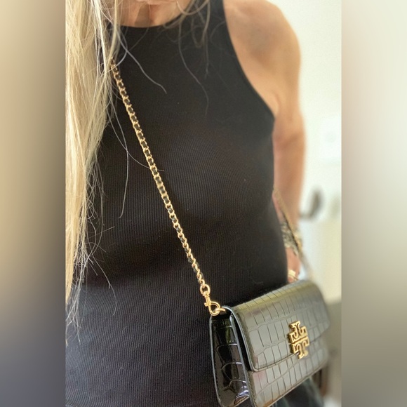 NWT TORY BURCH BRITTEN CROC EMBOSSED CROSSBODY/WALLET ON A CHAIN - Picture 3 of 13